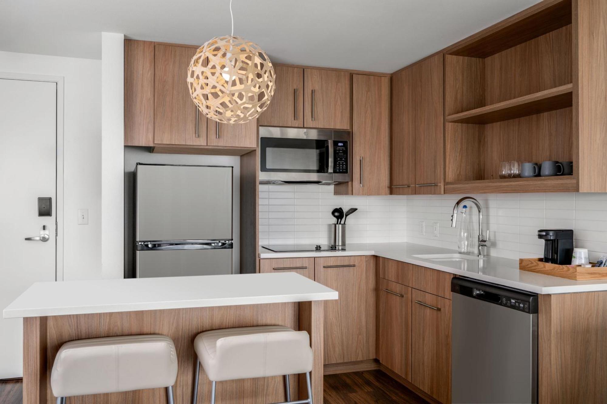 Отель Element Springfield South Экстерьер фото